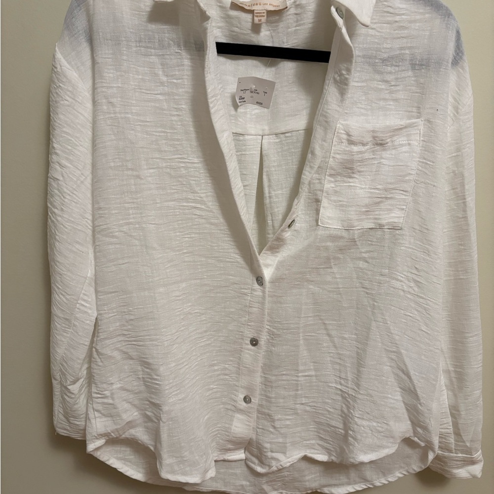 Monteau White Button-Up Blouse